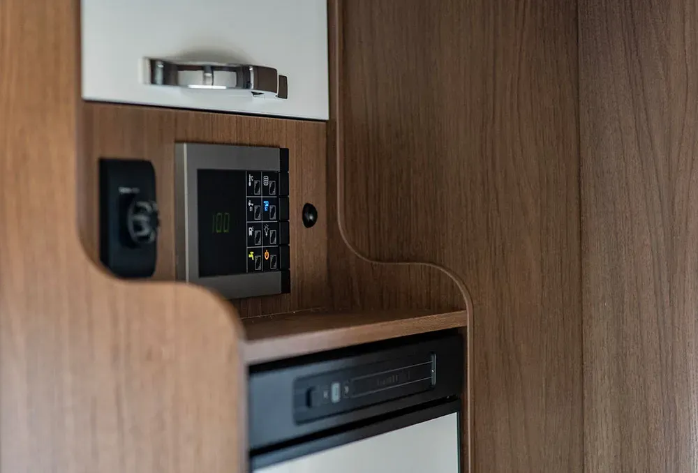 panel sterowania w kamperze